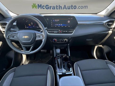 Used 2025 Chevrolet TrailBlazer LT FWD image 10
