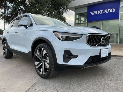 Certified 2024 Volvo XC40 B5 Ultimate w/ Climate Package