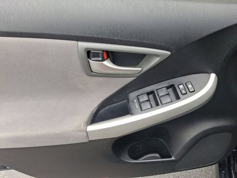 Used 2015 Toyota Prius Three FWD image 12