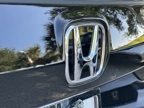 Used 2024 Honda CR-V EX-L image 10