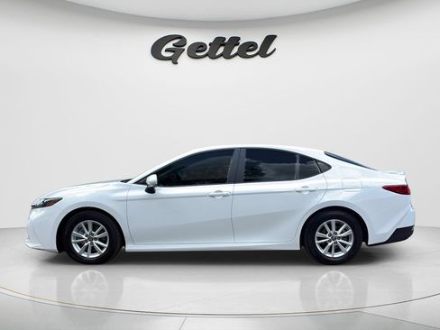 Used 2025 Toyota Camry LE w/ Convenience Package FWD image 8