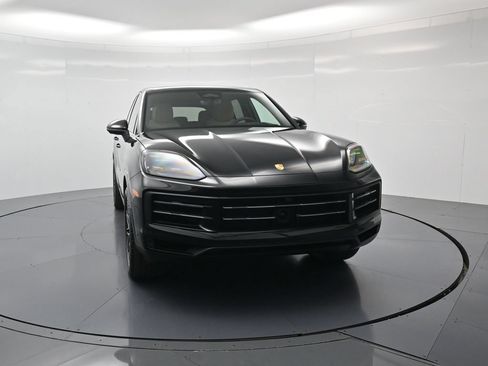 Certified 2026 Porsche Cayenne AWD/4WD image 33