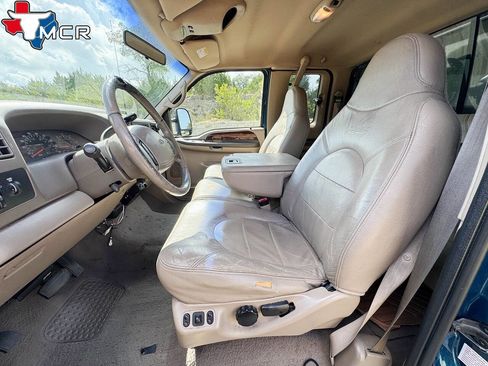 Used 2000 Ford F250 Lariat image 14