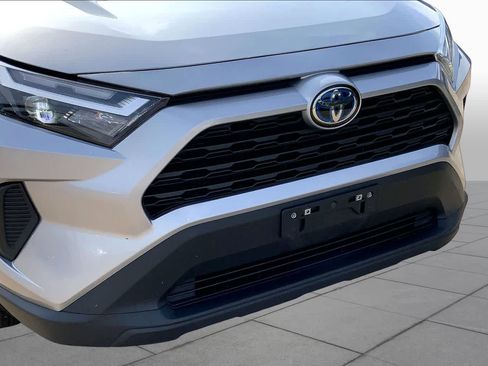 Used 2022 Toyota RAV4 XLE AWD/4WD image 29