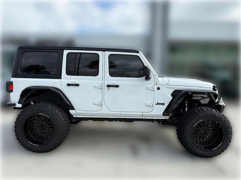 Used 2025 Jeep Wrangler Unlimited Sport AWD/4WD image 10