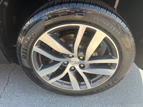 Used 2018 Honda Pilot Touring image 24