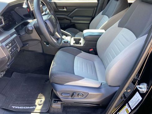 Used 2024 Toyota Tacoma TRD Sport w/ TRD Sport Upgrade Package image 14