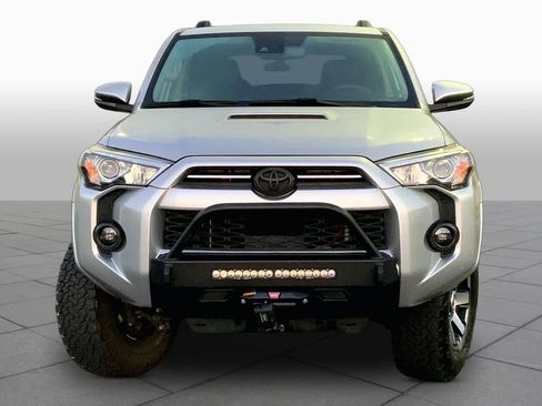 Used 2020 Toyota 4Runner TRD Off-Road Premium w/ Moonroof Package AWD/4WD image 4