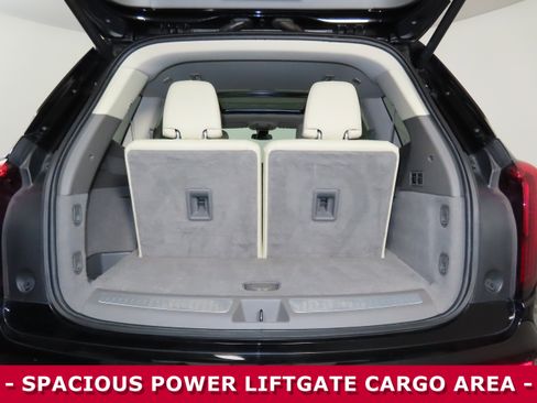 Used 2020 Cadillac XT6 Premium Luxury image 31