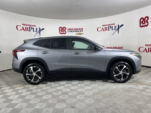 New 2026 Chevrolet Trax RS w/ Sunroof Package FWD image 8