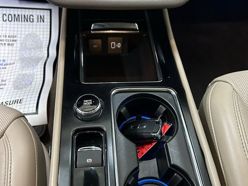 Used 2020 Lincoln Corsair FWD w/ Premium Package image 20