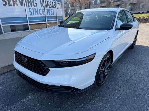 New 2026 Honda Accord SE image 2