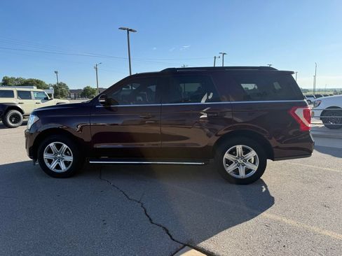 Used 2020 Ford Expedition XLT w/ Equipment Group 202A AWD/4WD image 6