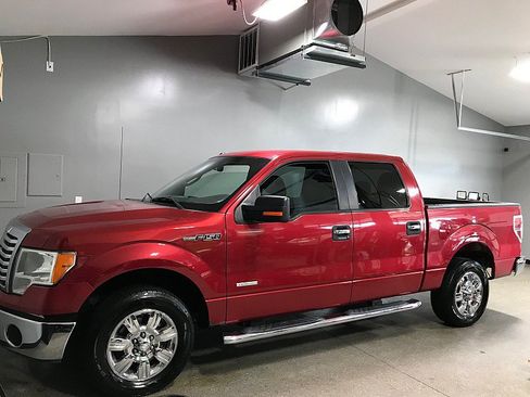 Used 2011 Ford F150 XLT w/ XLT Chrome Pkg RWD image 7