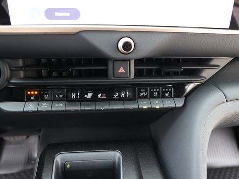 Used 2025 Toyota Crown Platinum image 24