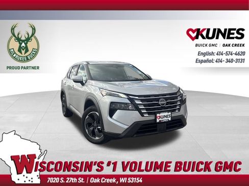 Used 2024 Nissan Rogue SV image 1