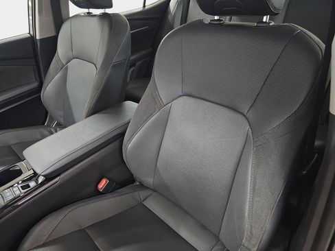 Used 2025 Toyota Camry XLE image 17