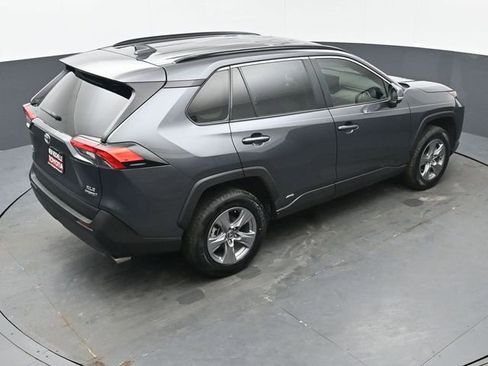 Used 2022 Toyota RAV4 XLE image 42