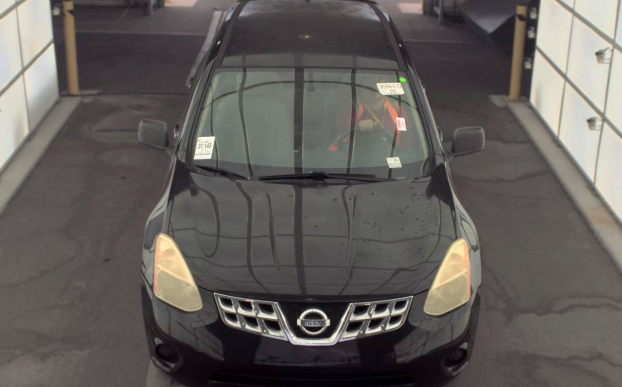 Used 2013 Nissan Rogue S FWD image 2