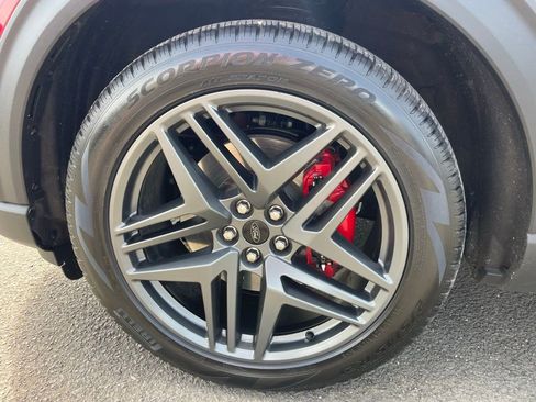 Used 2025 Ford Explorer ST image 24