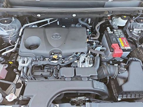 Used 2021 Toyota RAV4 LE w/ Carpet Mat Package (TMS) FWD image 27
