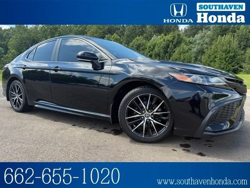 Used 2024 Toyota Camry SE w/ Convenience Package FWD image 1