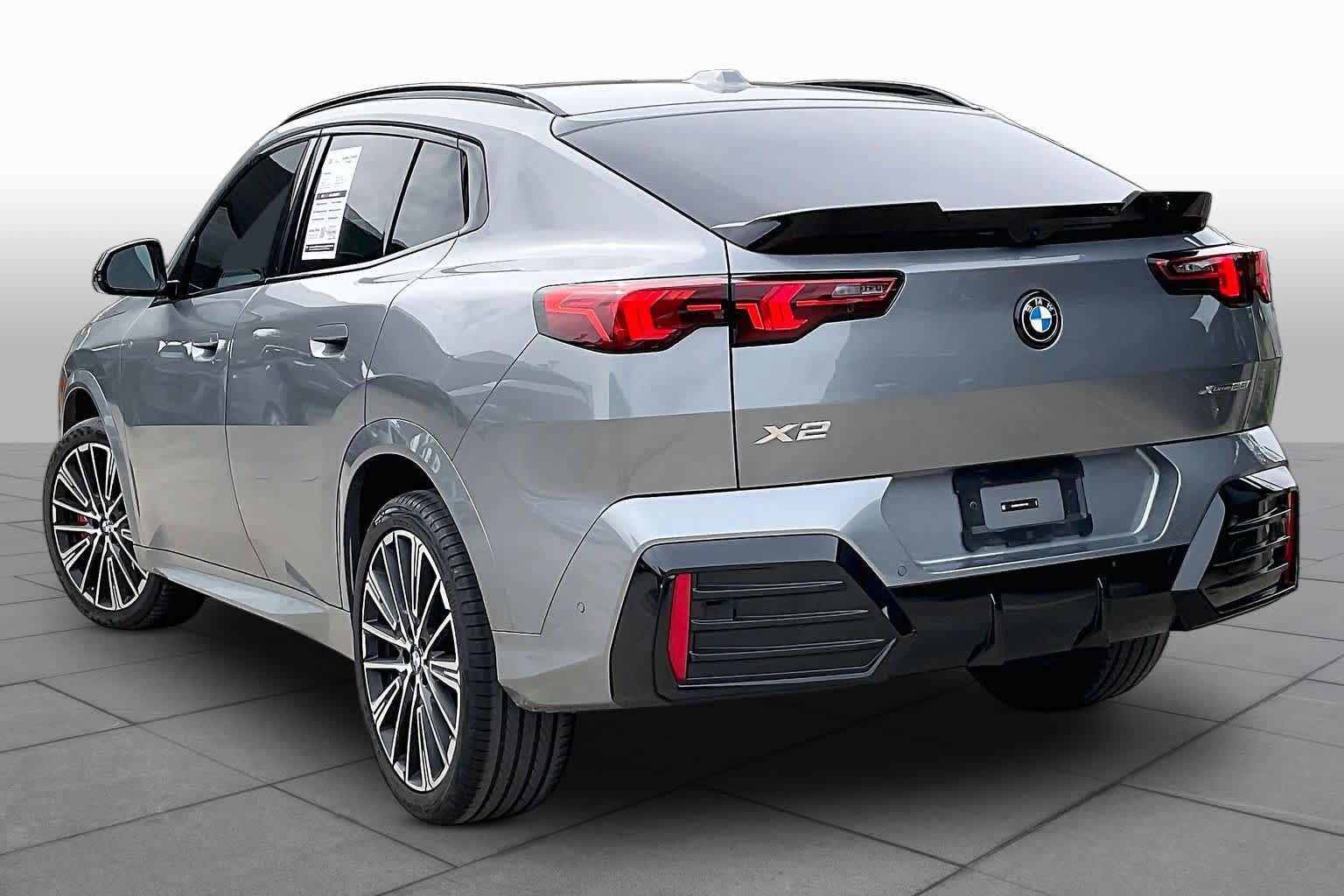 Used 2026 BMW X2 xDrive28i w/ Technology Package AWD/4WD image 11