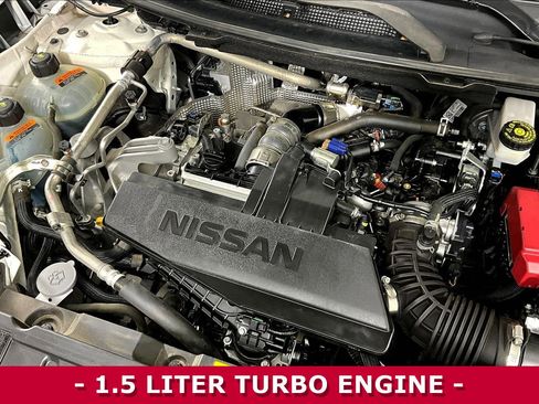 Used 2024 Nissan Rogue S image 29