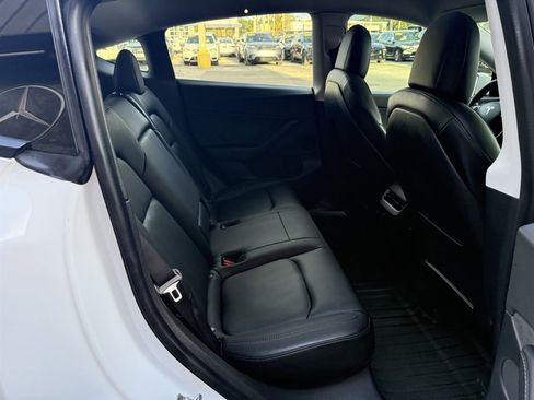 Used 2021 Tesla Model Y Long Range image 17