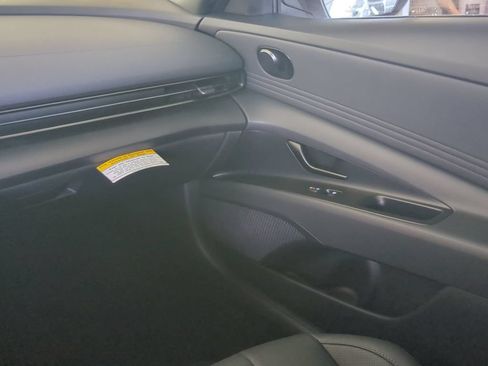 New 2026 Hyundai Elantra Sport FWD image 18