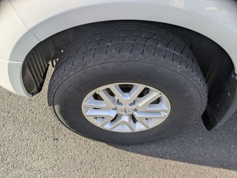 Used 2019 Nissan Frontier SV image 26