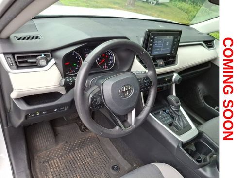 Used 2021 Toyota RAV4 XLE w/ Convenience Package AWD/4WD image 12