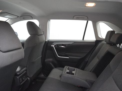 Used 2020 Toyota RAV4 XLE w/ Carpet Mat Package AWD/4WD image 12