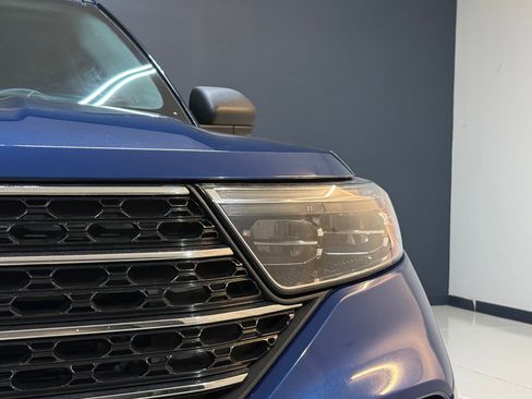 Used 2020 Ford Explorer XLT image 11