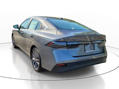 New 2026 Nissan Sentra SL FWD image 5