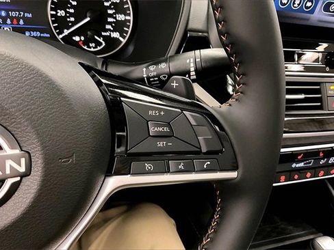 New 2025 Nissan Altima 2.5 SR w/ SR Premium Package image 22