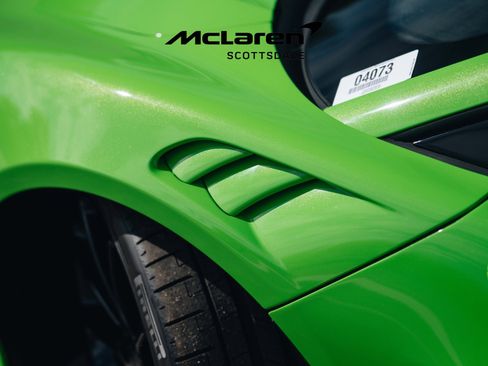 Used 2025 McLaren Artura image 18