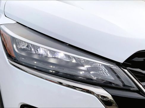 Used 2024 Nissan Kicks SR w/ SR Premium Package FWD image 30