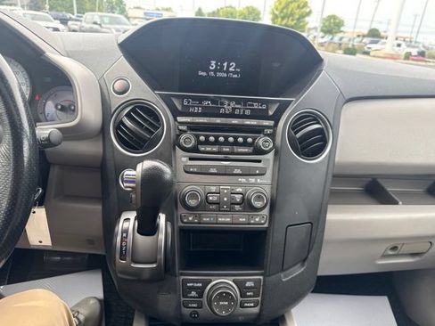 Used 2014 Honda Pilot Touring image 19
