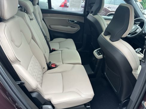 Used 2025 Volvo XC90 T8 Plus AWD/4WD image 43