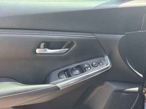 Used 2023 Nissan Sentra SR w/ Midnight Edition Package FWD image 23