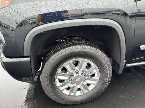 Used 2024 Chevrolet Silverado 2500 High Country AWD/4WD image 10