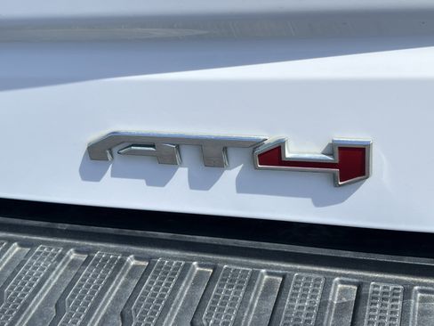 Used 2019 GMC Sierra 1500 AT4 w/ AT4 Premium Package AWD/4WD image 9