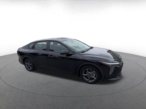 Used 2025 Kia K4 FWD image 2