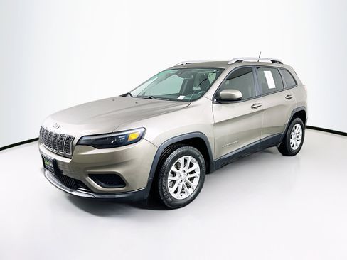 Used 2021 Jeep Cherokee Latitude image 3
