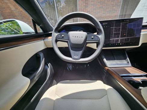 Used 2023 Tesla Model S AWD/4WD image 5