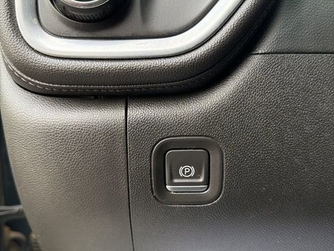 Used 2020 Chevrolet Silverado 3500 High Country image 17