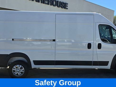 Used 2025 RAM ProMaster 3500 w/ Quick Order Package 22G SLT FWD image 3