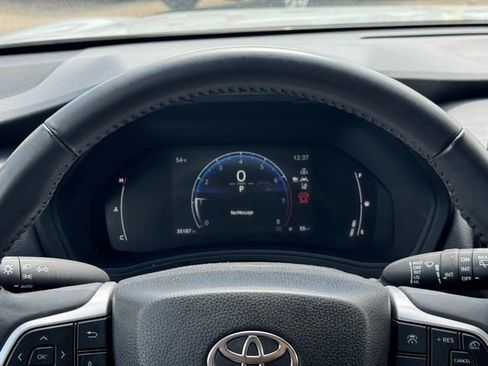 Used 2024 Toyota Grand Highlander AWD image 9