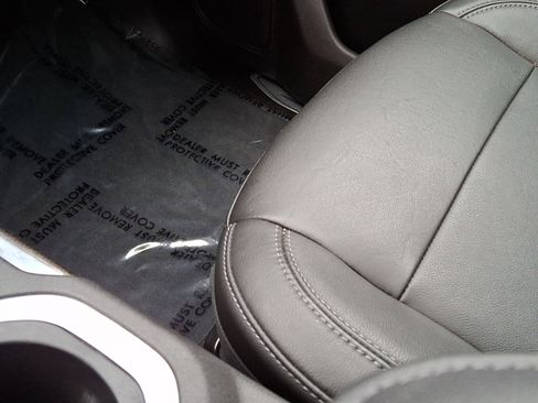 Used 2020 Chevrolet Silverado 1500 LT Trail Boss image 26